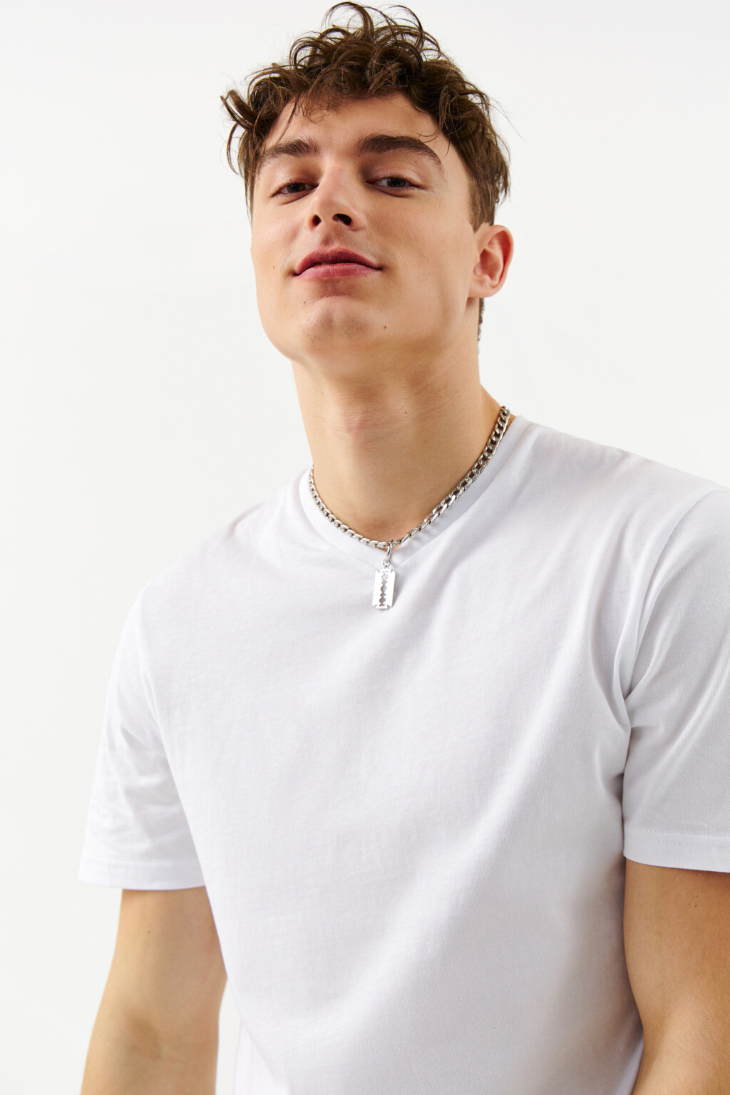 Футболка хлопковая с v-образным вырезом - цвет белый - 8