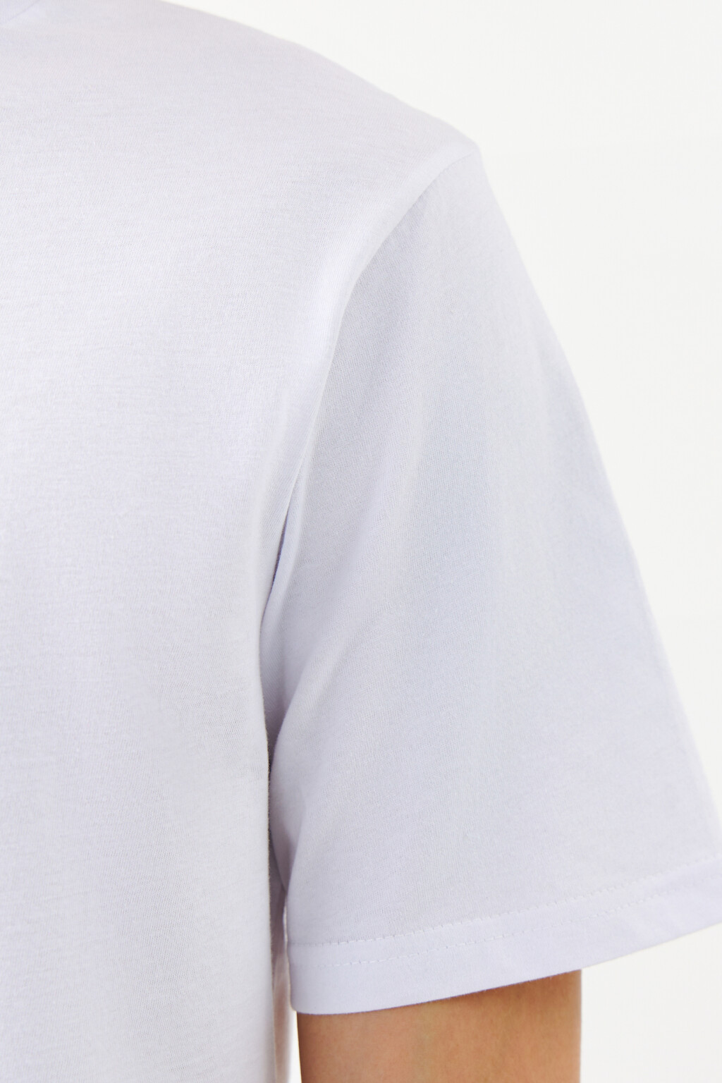 Футболка хлопковая с принтом на спине - цвет белый - 6