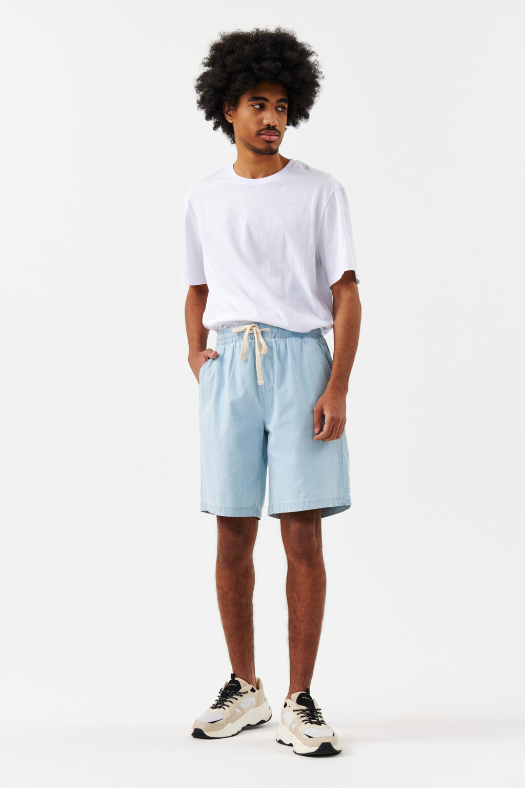 Шорты джинсовые с поясом на завязках - цвет голубой - 1