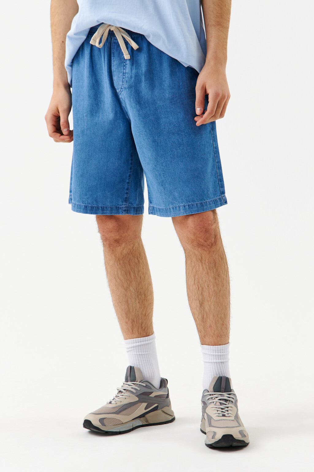 Шорты джинсовые с поясом на завязках - цвет голубой - 3
