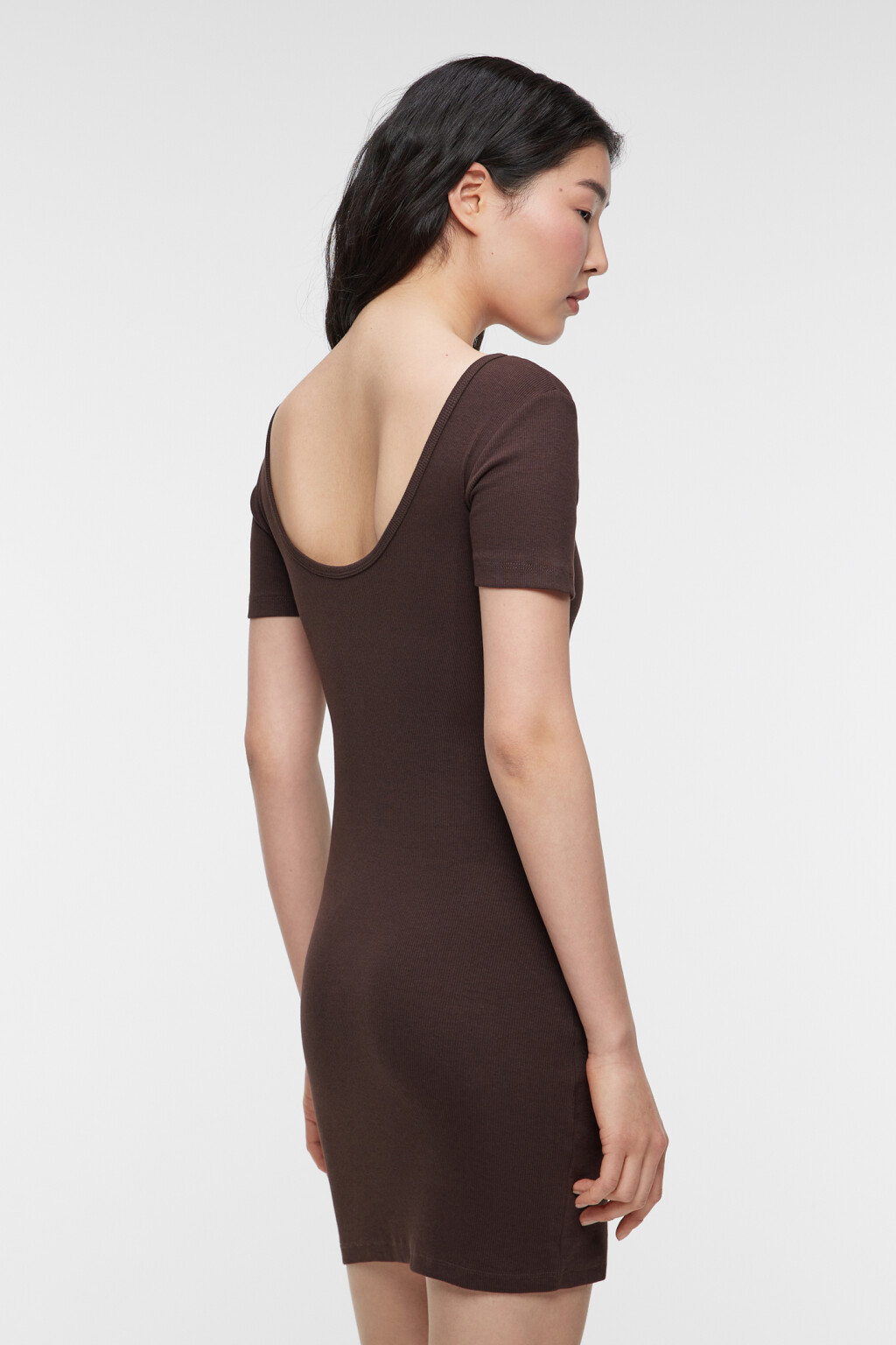 Платье-футболка мини хлопковое облегающее - цвет коричневый - 3