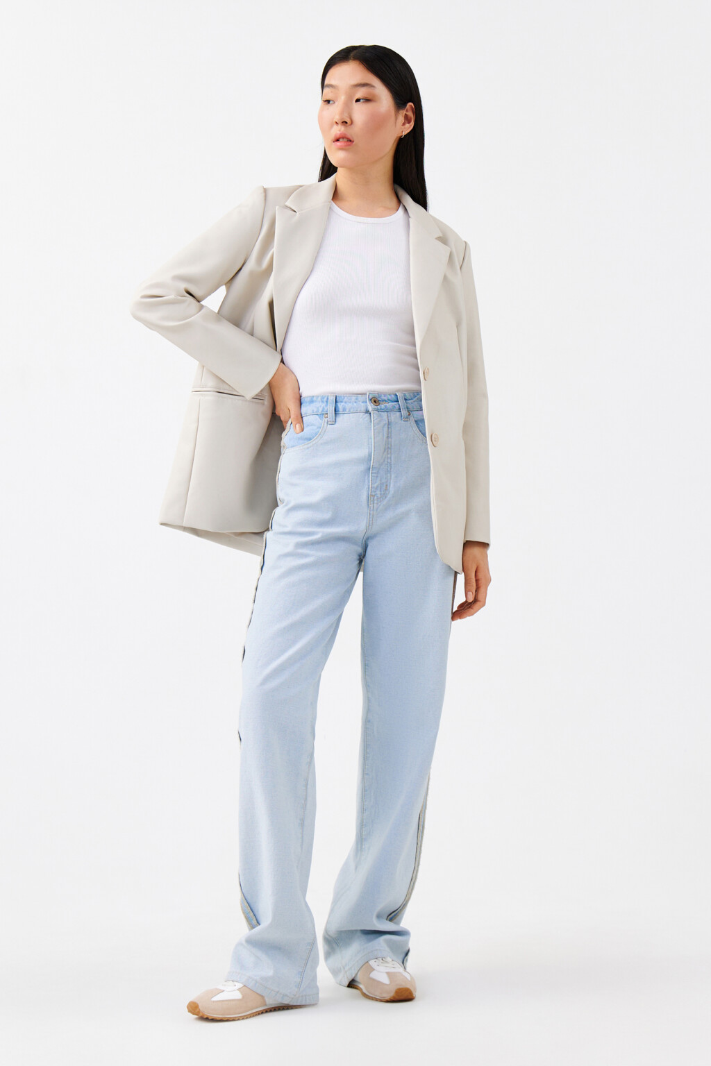 Пиджак удлиненный с кожаной фактурой - цвет бежевый - 4