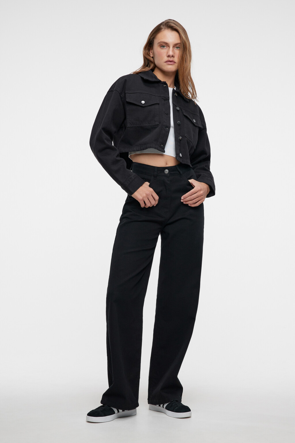 Куртка джинсовая укороченная с нагрудными карманами - цвет черный - 11