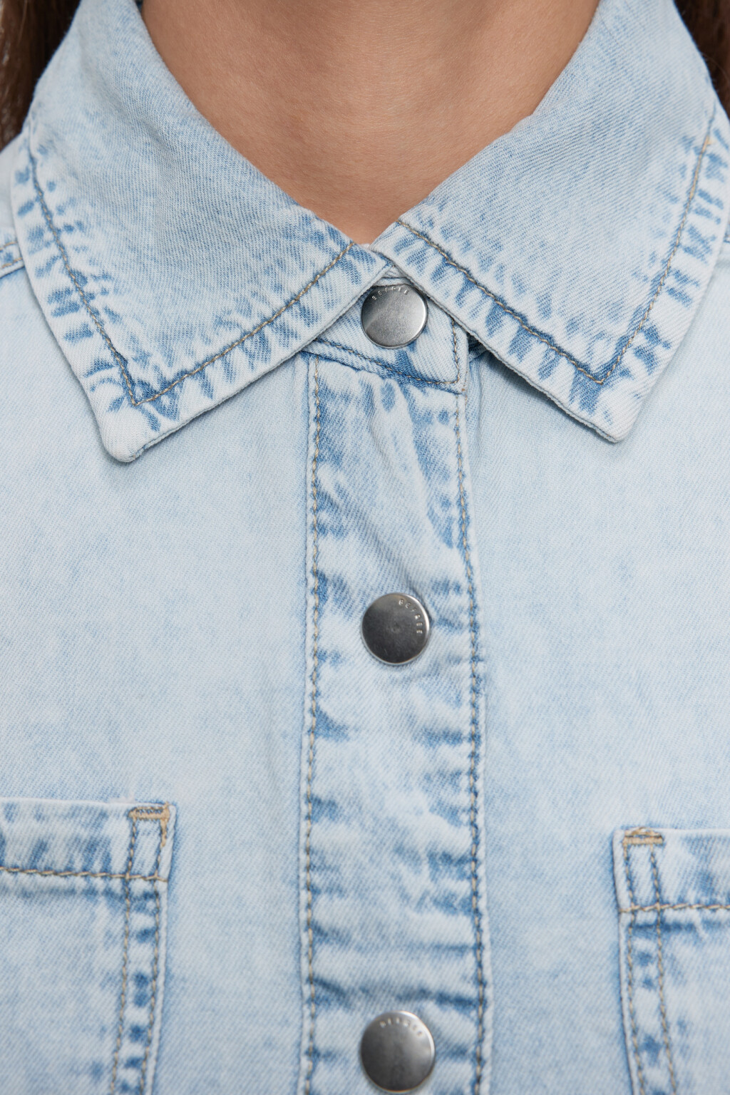 Рубашка oversize джинсовая с нагрудными карманами - цвет голубой - 12