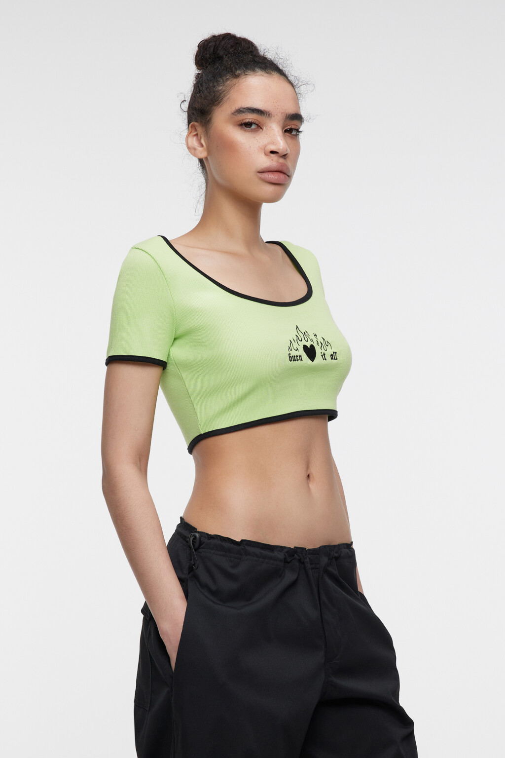 Топ-футболка хлопковый укороченный с принтом - цвет зеленый - 3