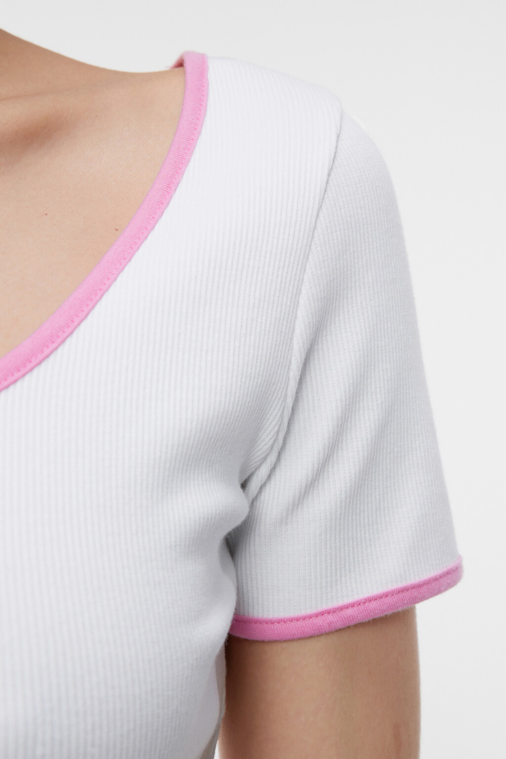 Топ-футболка хлопковый укороченный с принтом - цвет белый - 5