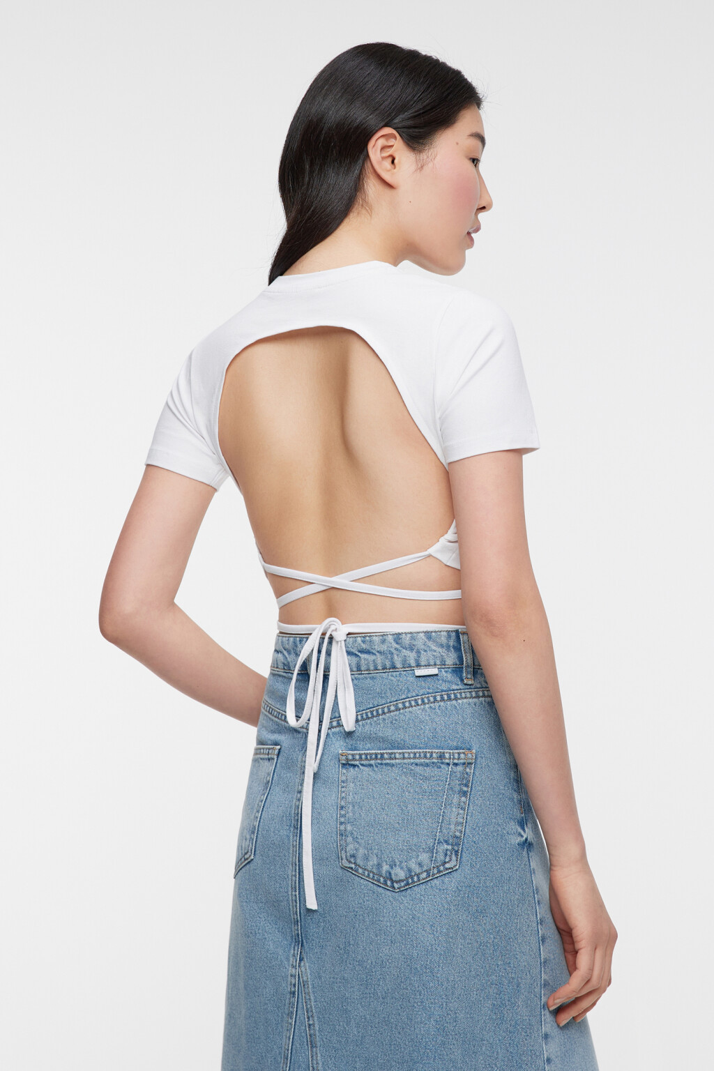 Топ-футболка хлопковый с открытой спиной и завязками - цвет белый - 3