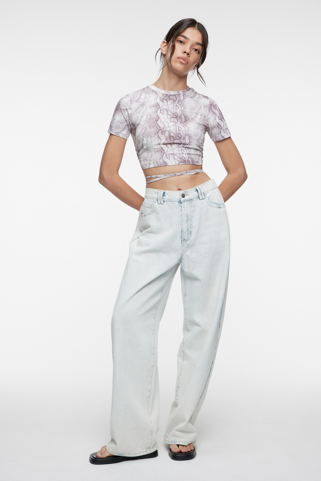 Топ-футболка хлопковый с открытой спиной и завязками - цвет бежевый - 4