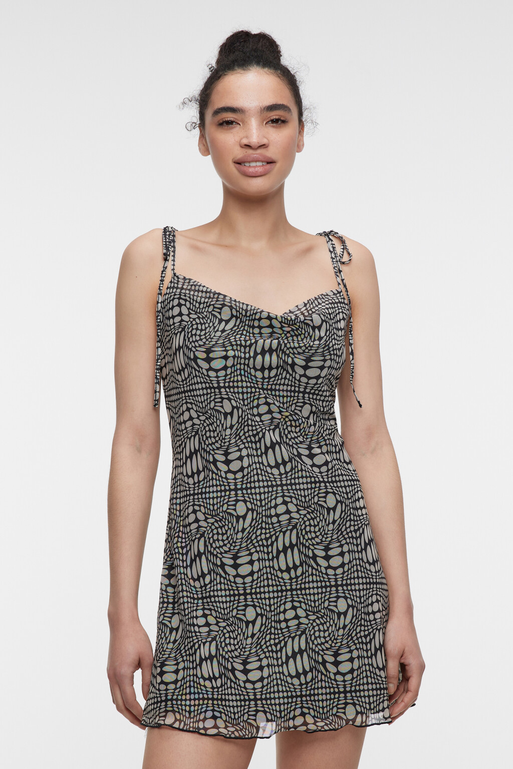 Платье-комбинация мини сетчатое с бретелями-завязками - цвет бежевый - 1