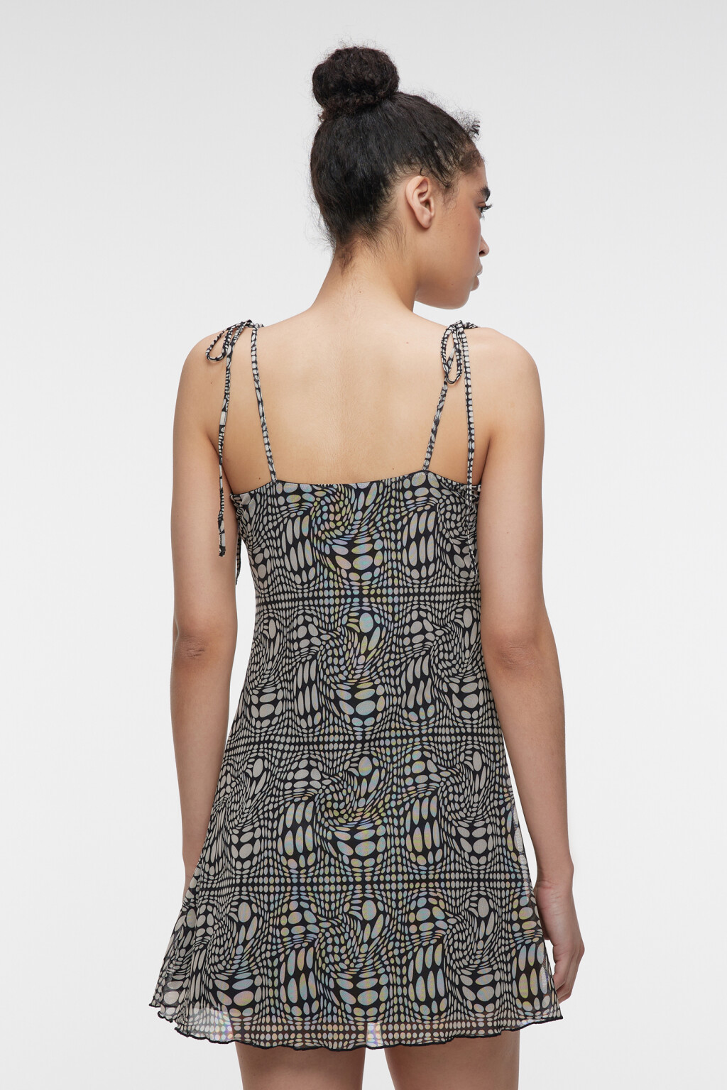 Платье-комбинация мини сетчатое с бретелями-завязками - цвет бежевый - 3