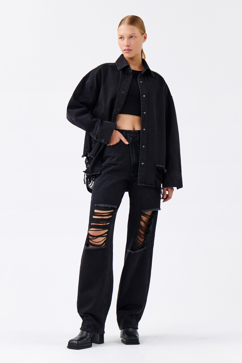 Рубашка джинсовая с рваными краями - цвет черный - 4