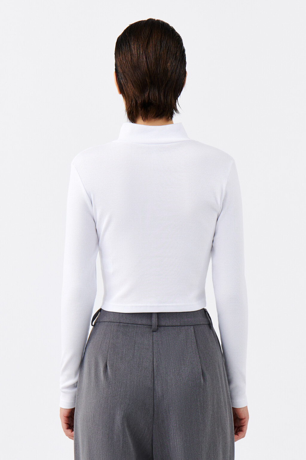 Лонгслив хлопковый с молнией на груди - цвет белый - 3