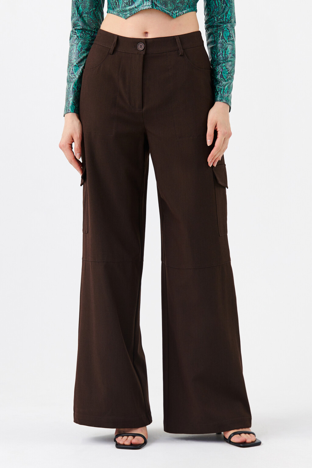 Брюки костюмные с наружными карманами - цвет коричневый - 1