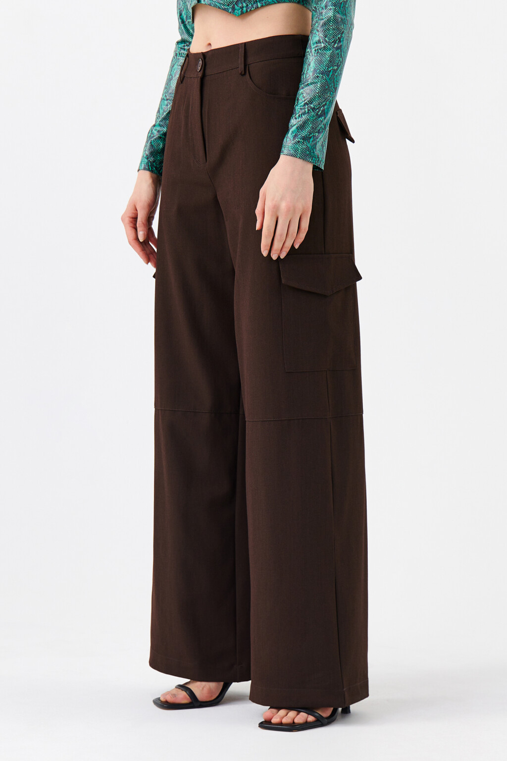 Брюки костюмные с наружными карманами - цвет коричневый - 2