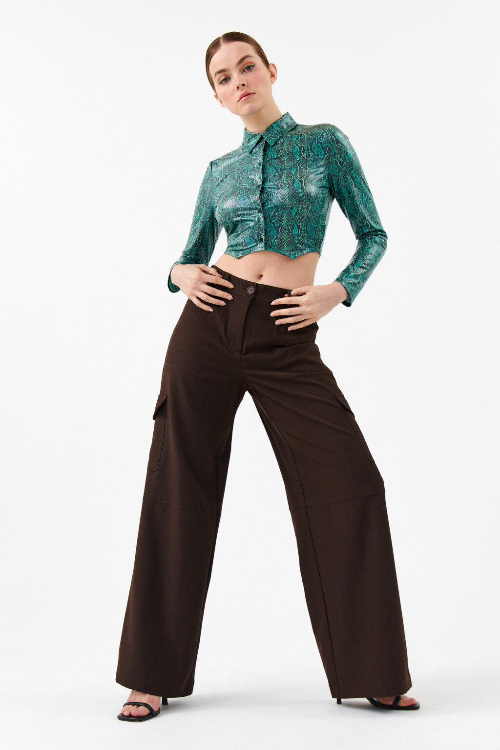 Брюки костюмные с наружными карманами - цвет коричневый - 4