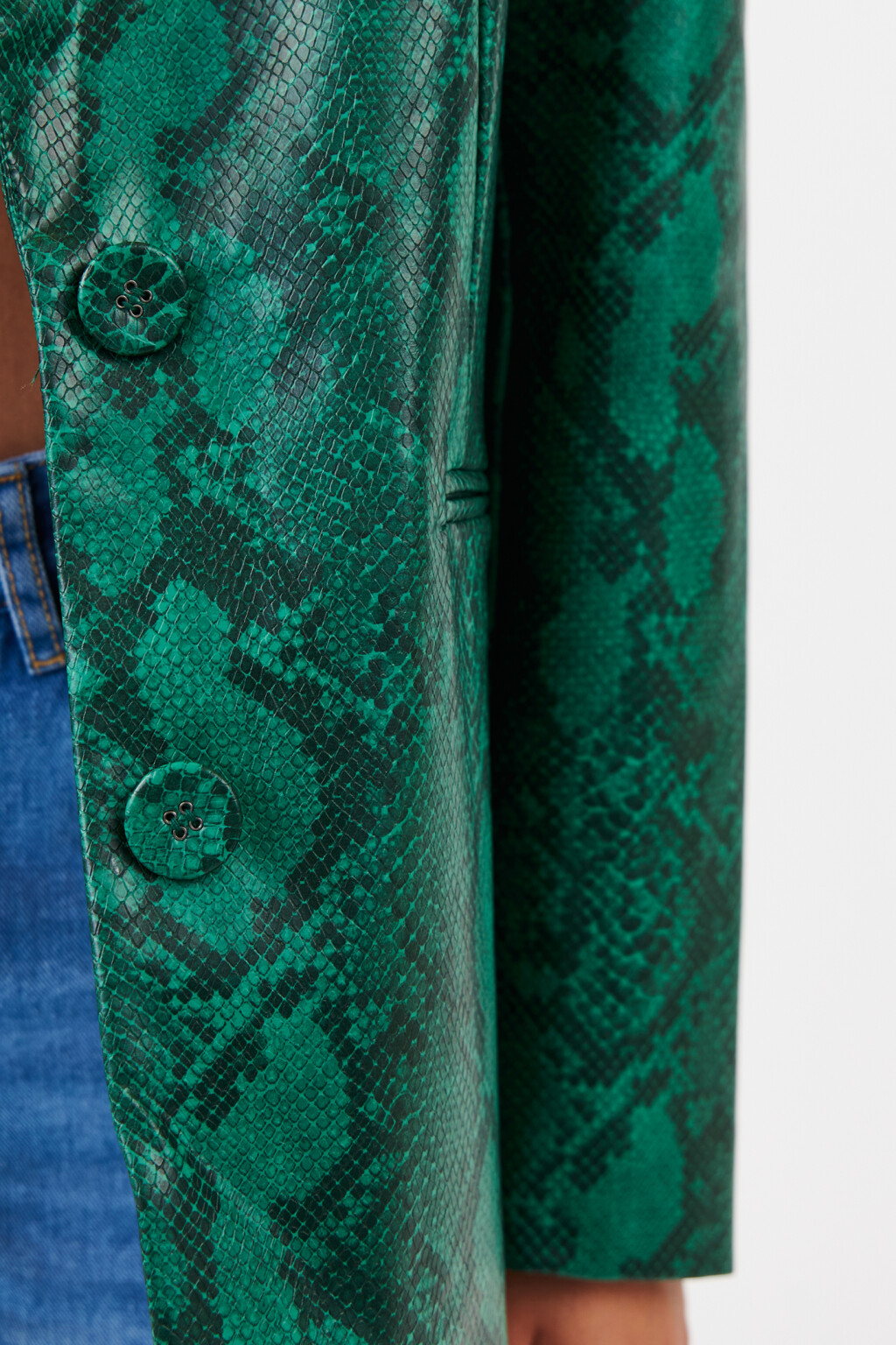 Пиджак из искусственной кожи с принтом под рептилию - цвет зеленый - 5