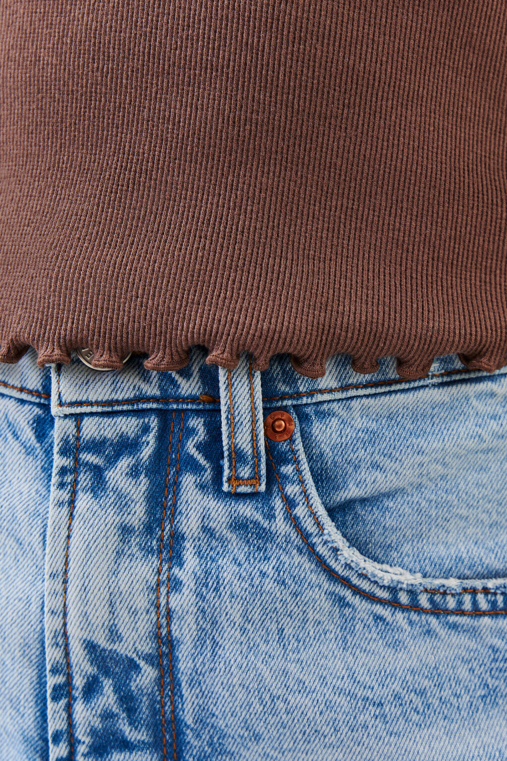 Лонгслив хлопковый с v-образным вырезом - цвет бежевый - 5