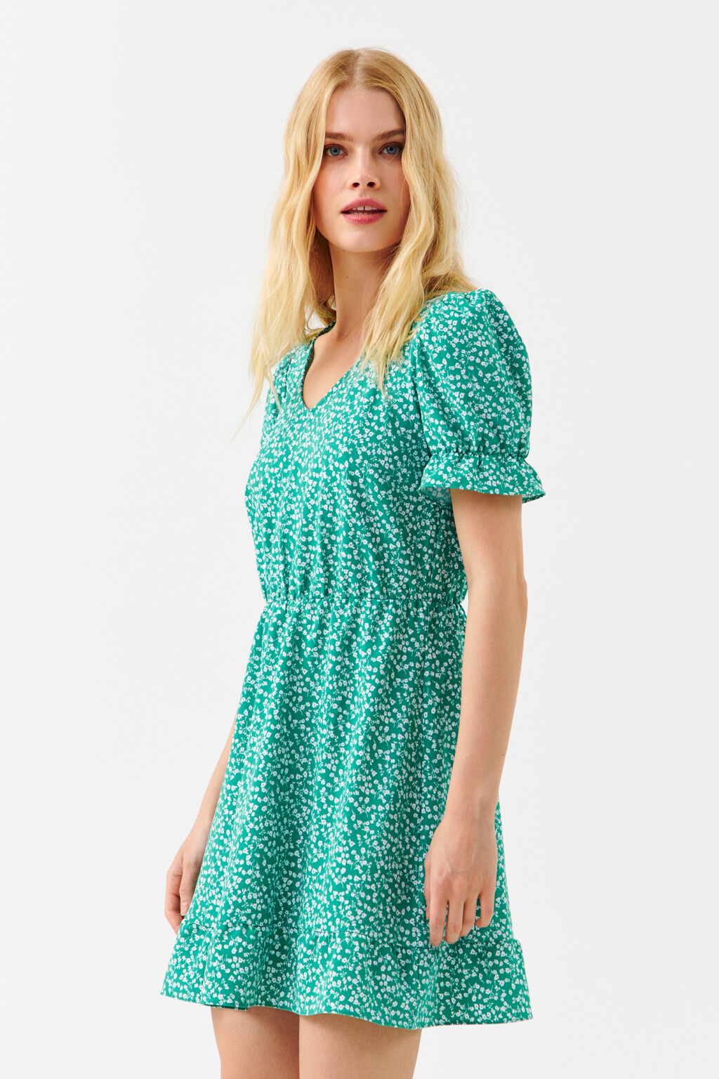 Платье мини с рукавами-фонариками и оборками - цвет зеленый - 2