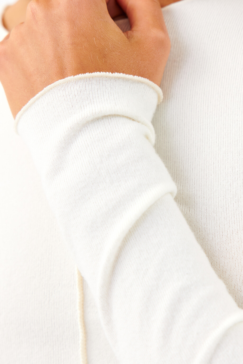 Лонгслив укороченный облегающий - цвет бежевый - 6