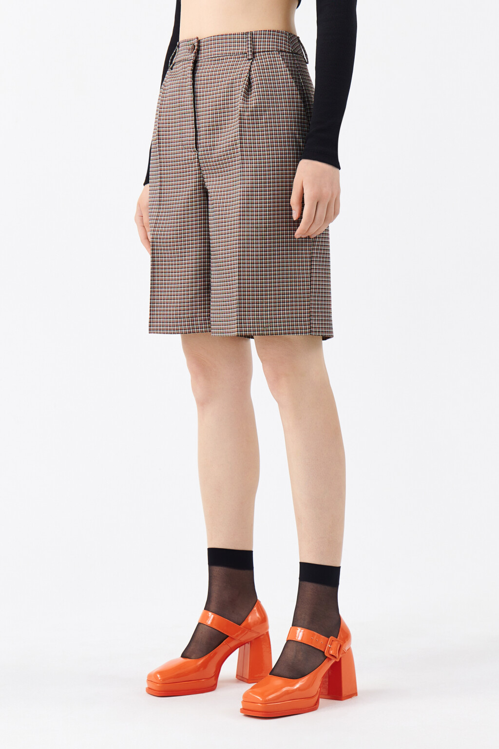 Шорты-бермуды из костюмной ткани - цвет бежевый - 2