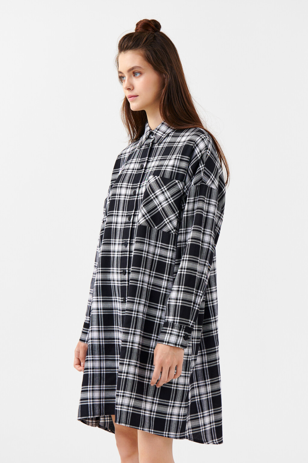 Платье-рубашка oversize с нагрудным карманом - цвет мультиколор - 2