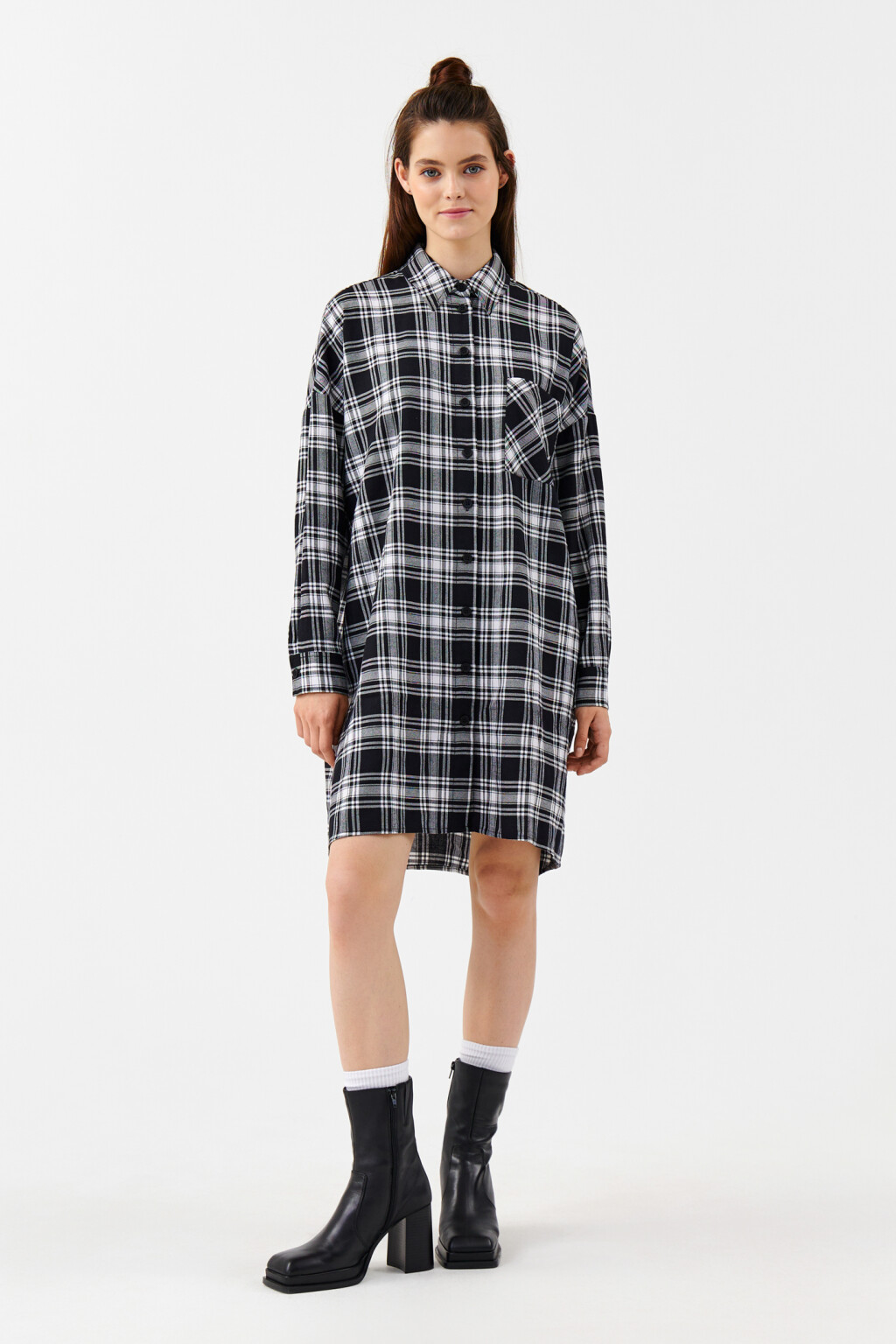 Платье-рубашка oversize с нагрудным карманом - цвет мультиколор - 4