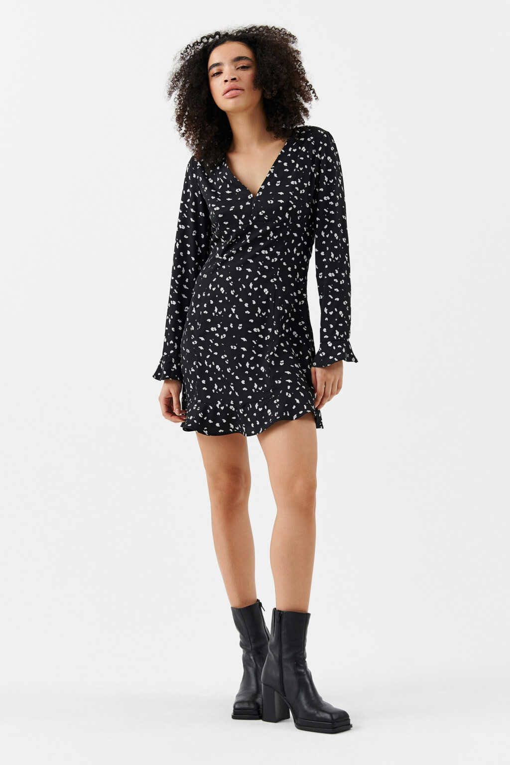 Платье мини с длинными рукавами - цвет мультиколор - 4