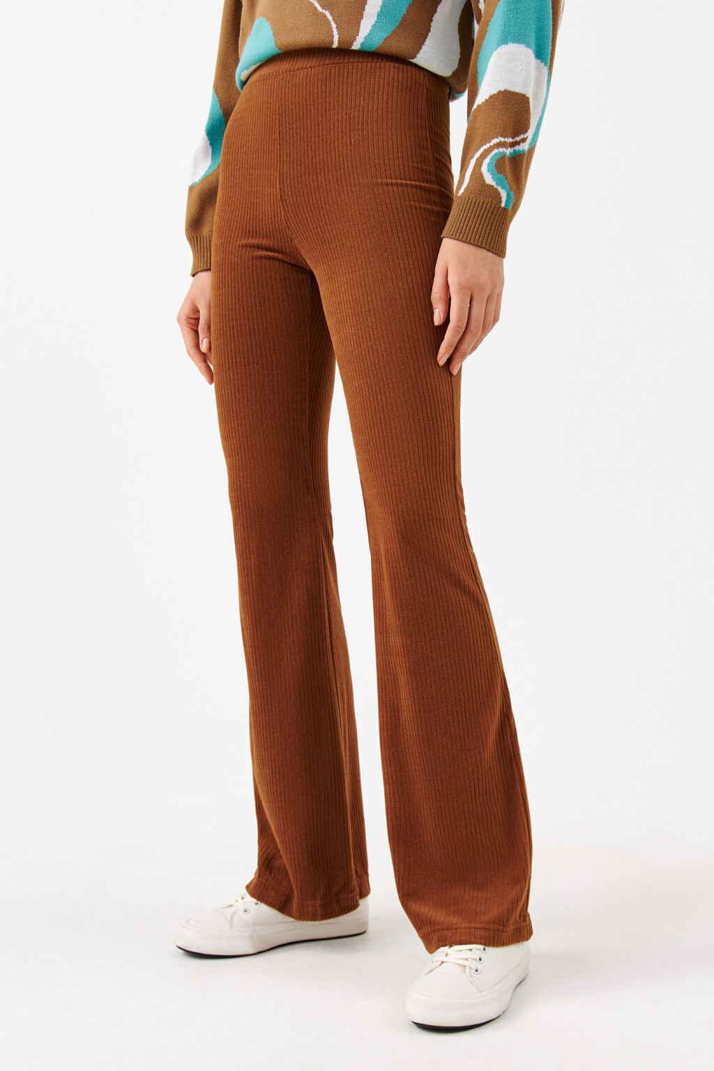 Брюки клеш трикотажные в рубчик - цвет бежевый - 2