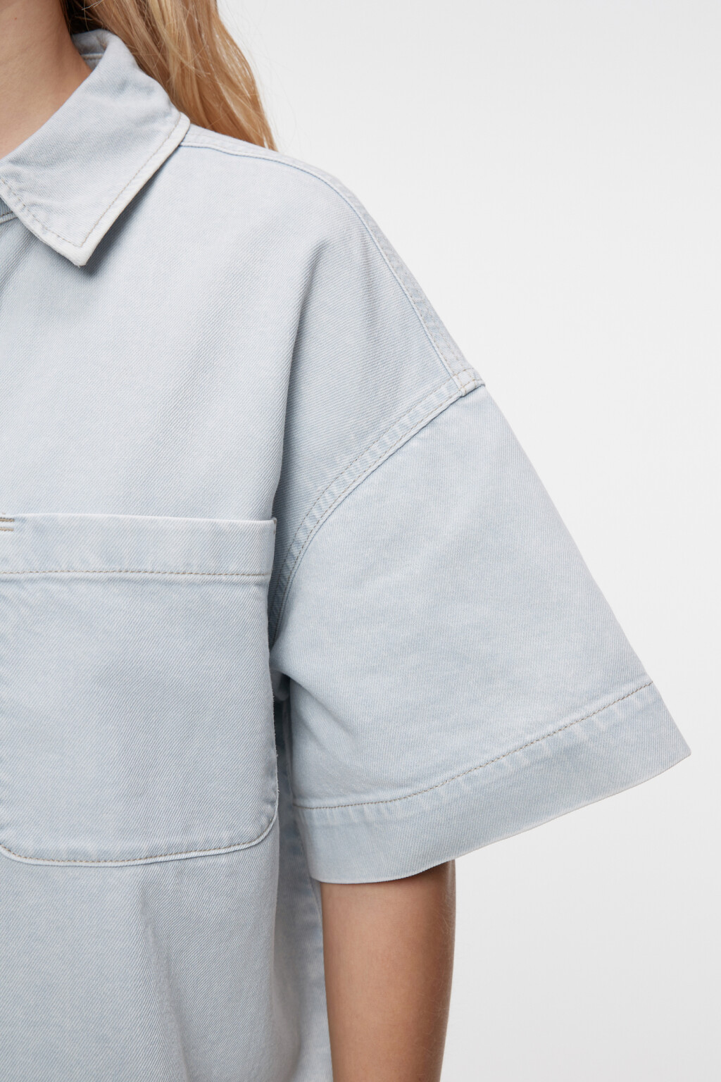 Рубашка oversize джинсовая с короткими рукавами - цвет голубой - 6