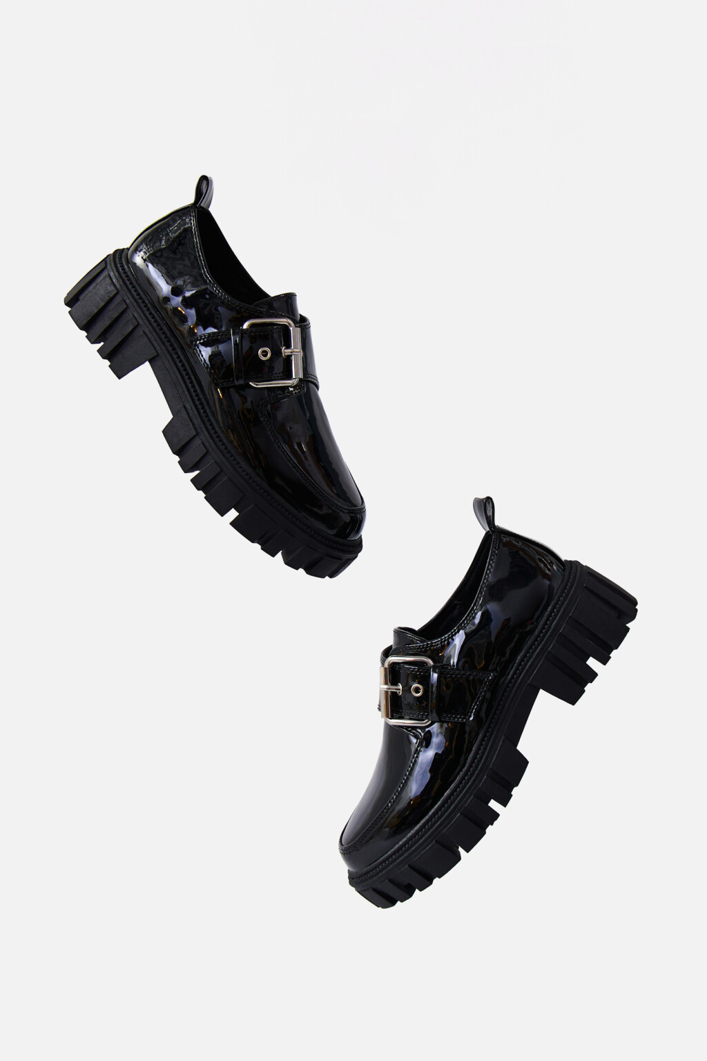 Лоферы лакированные с пряжкой - цвет черный - 1