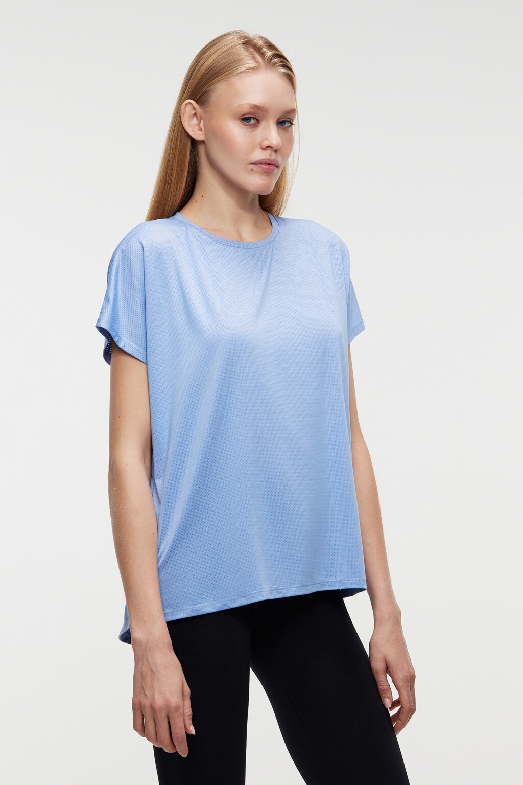 Футболка спортивная удлиненная - цвет голубой - 2