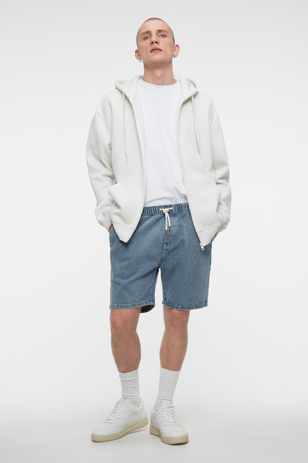 Шорты джинсовые прямые с поясом на завязках - цвет голубой - 1