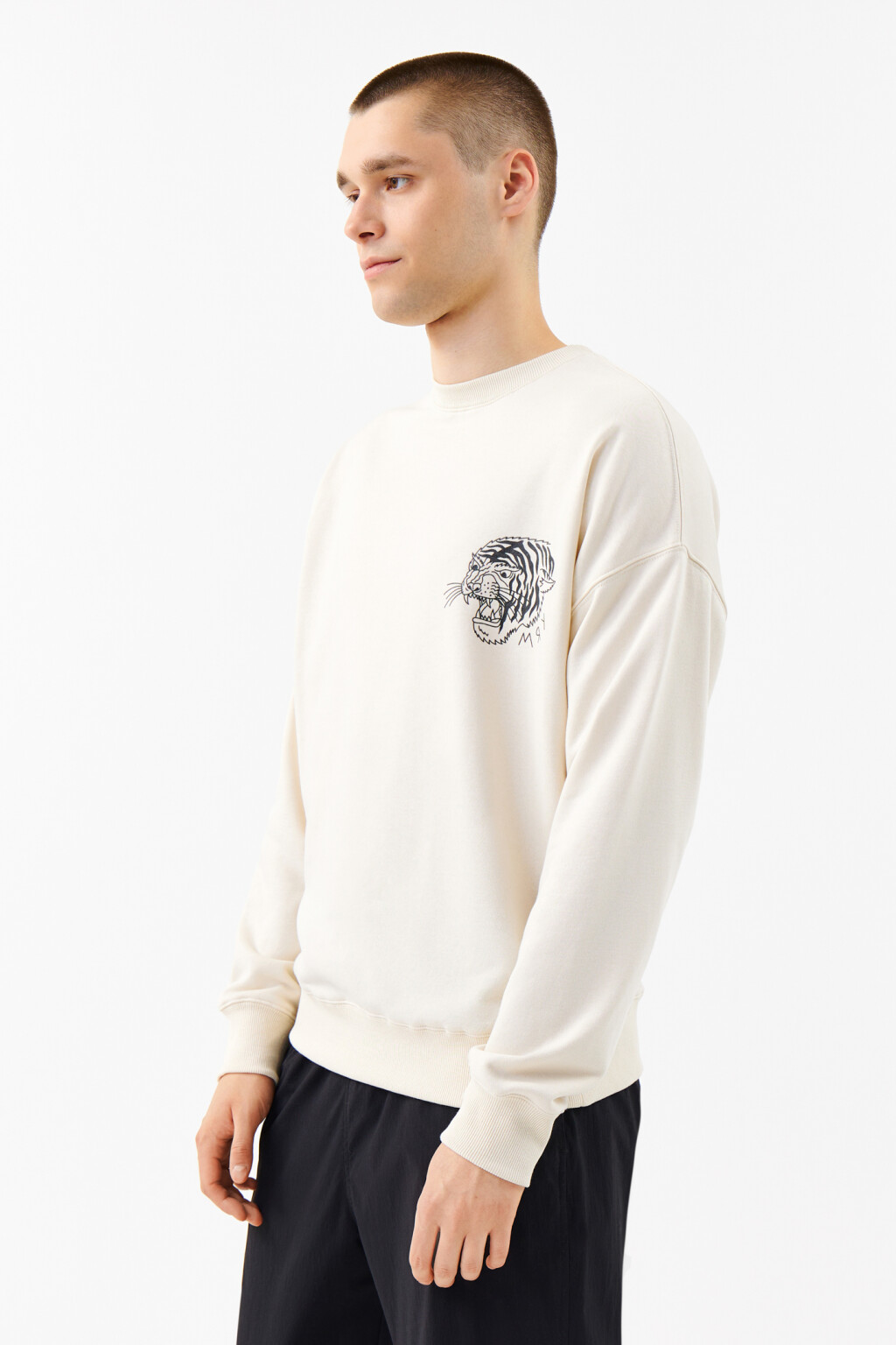 Свитшот хлопковый oversize с принтом - цвет бежевый - 2