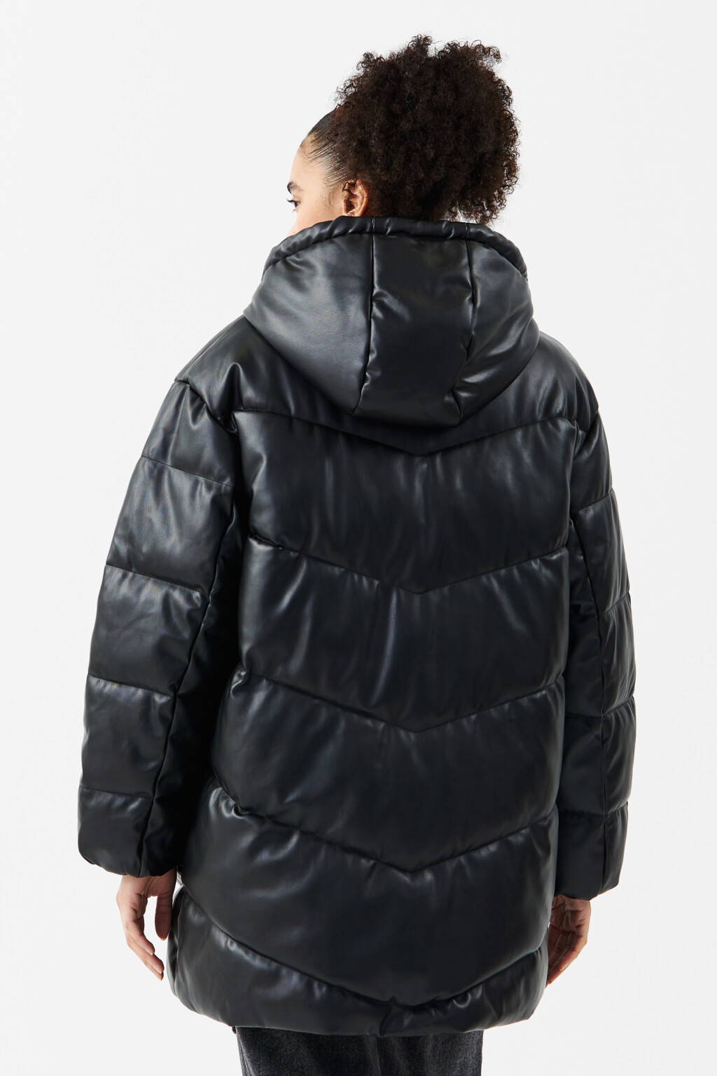Куртка из экокожи стеганая с капюшоном - цвет черный - 3