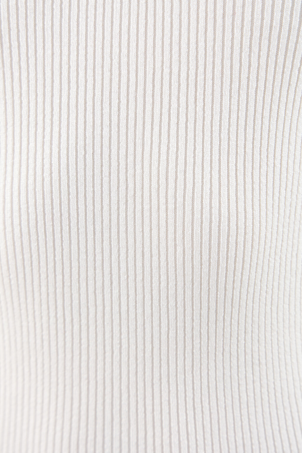 Джемпер вискозный с разрезами на рукавах - цвет бежевый - 5