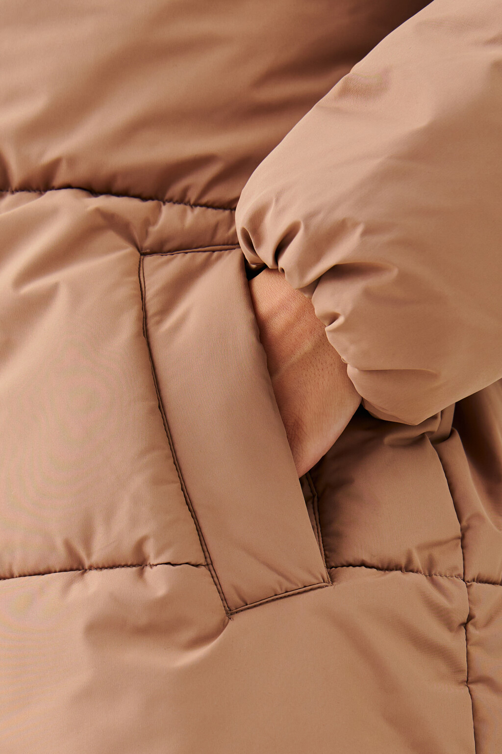 Куртка зимняя с капюшоном и поясом - цвет коричневый - 6