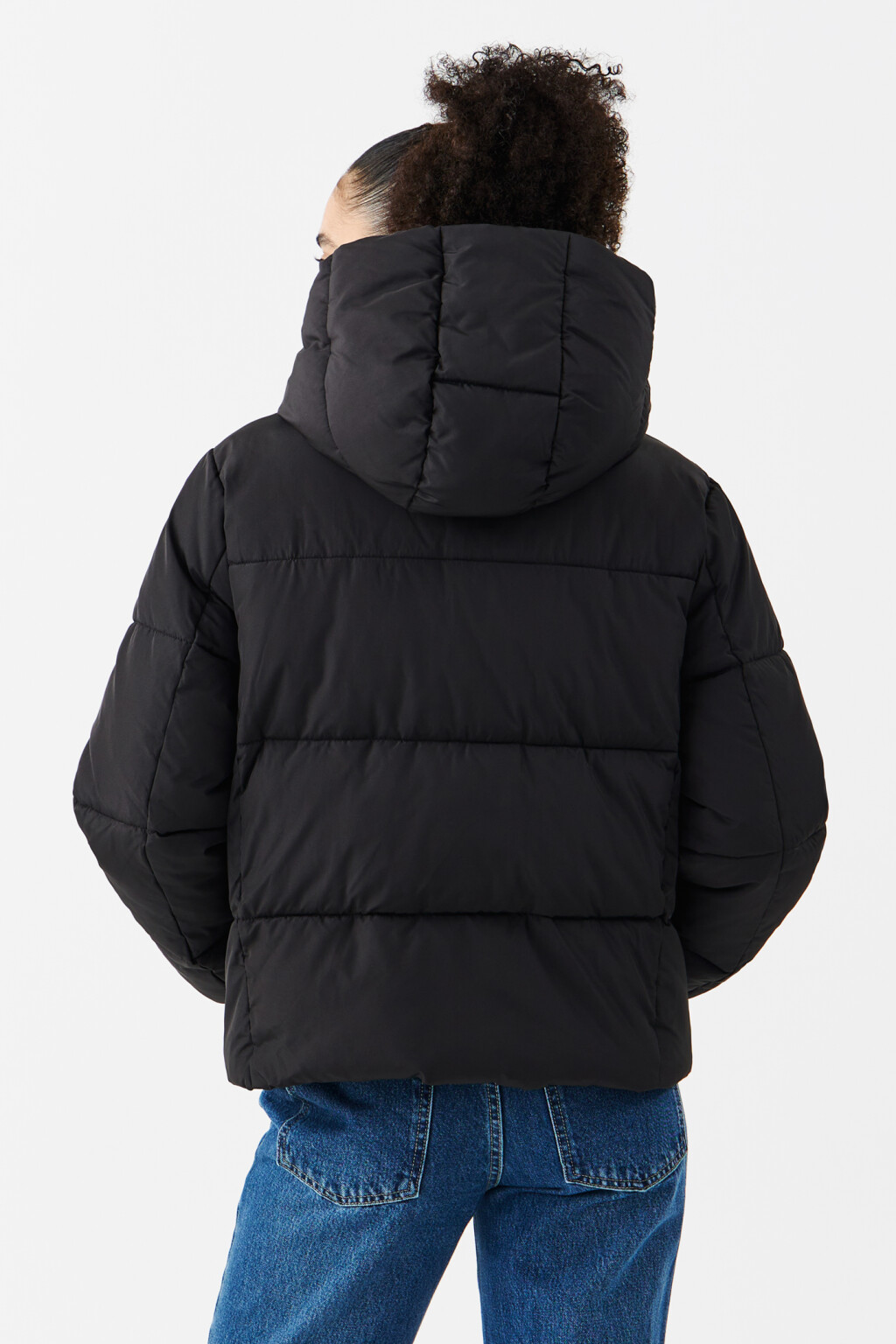 Куртка стеганая укороченная с капюшоном - цвет черный - 3