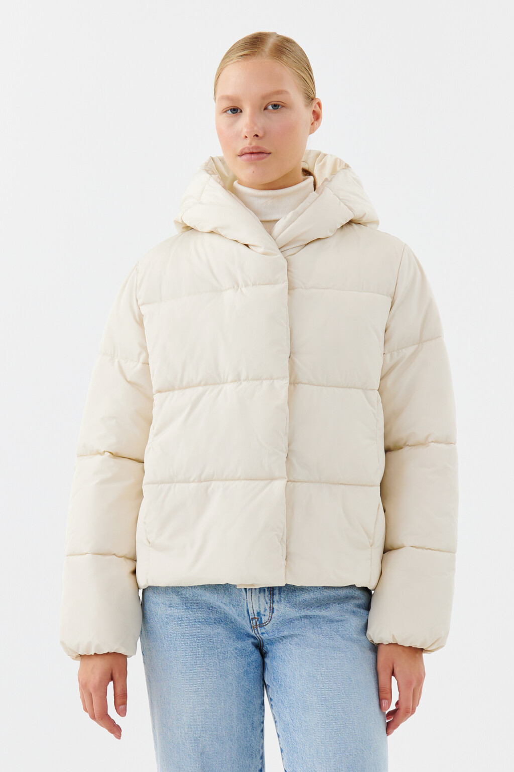 Куртка стеганая укороченная с капюшоном - цвет молочный - 1