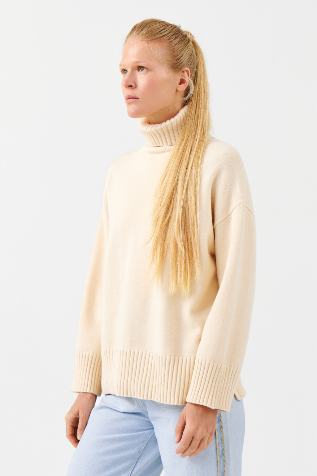 Свитер SWEATER свободный с боковыми разрезами - цвет белый - 2