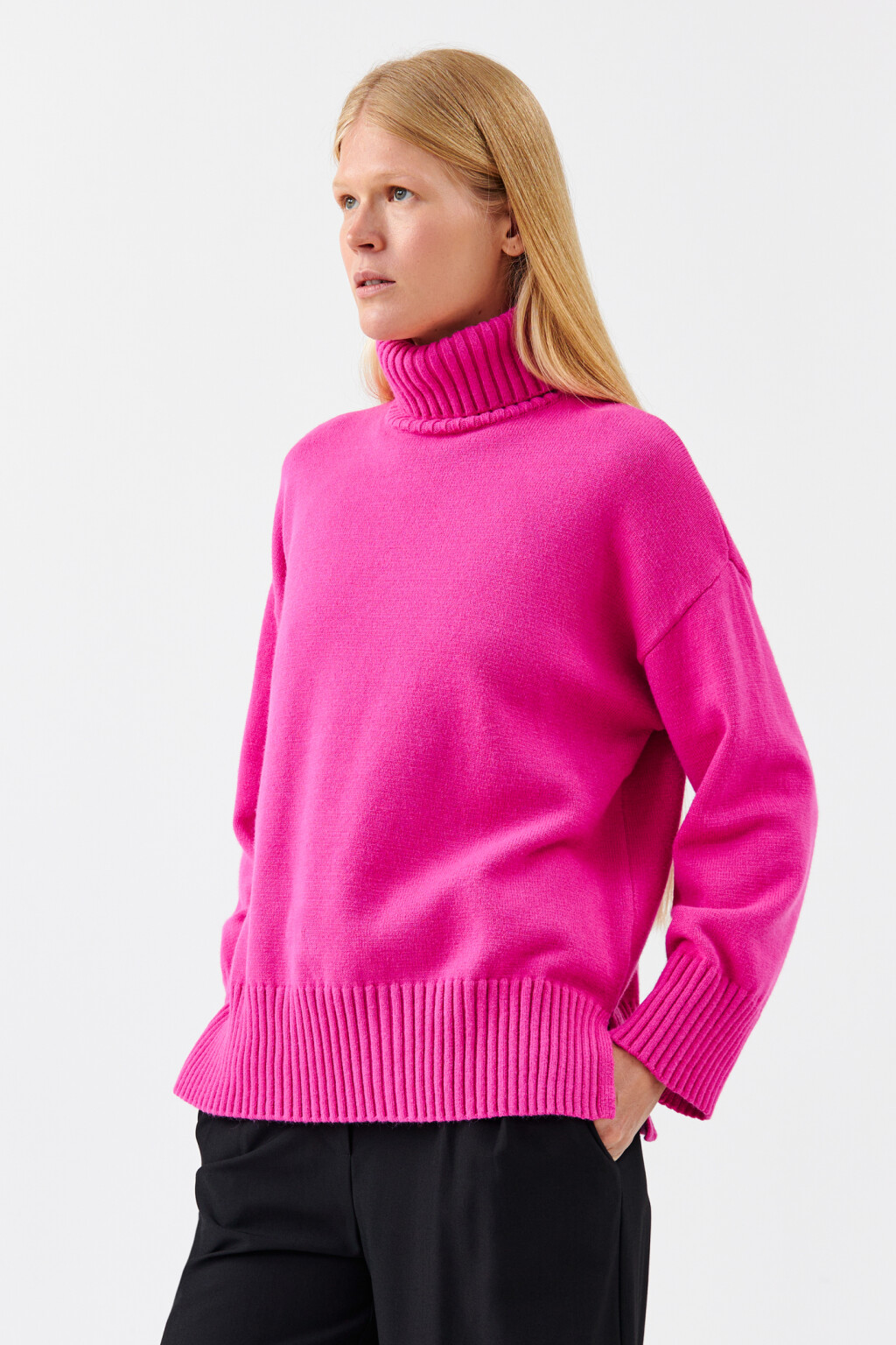 Свитер SWEATER свободный с боковыми разрезами - цвет розовый - 2