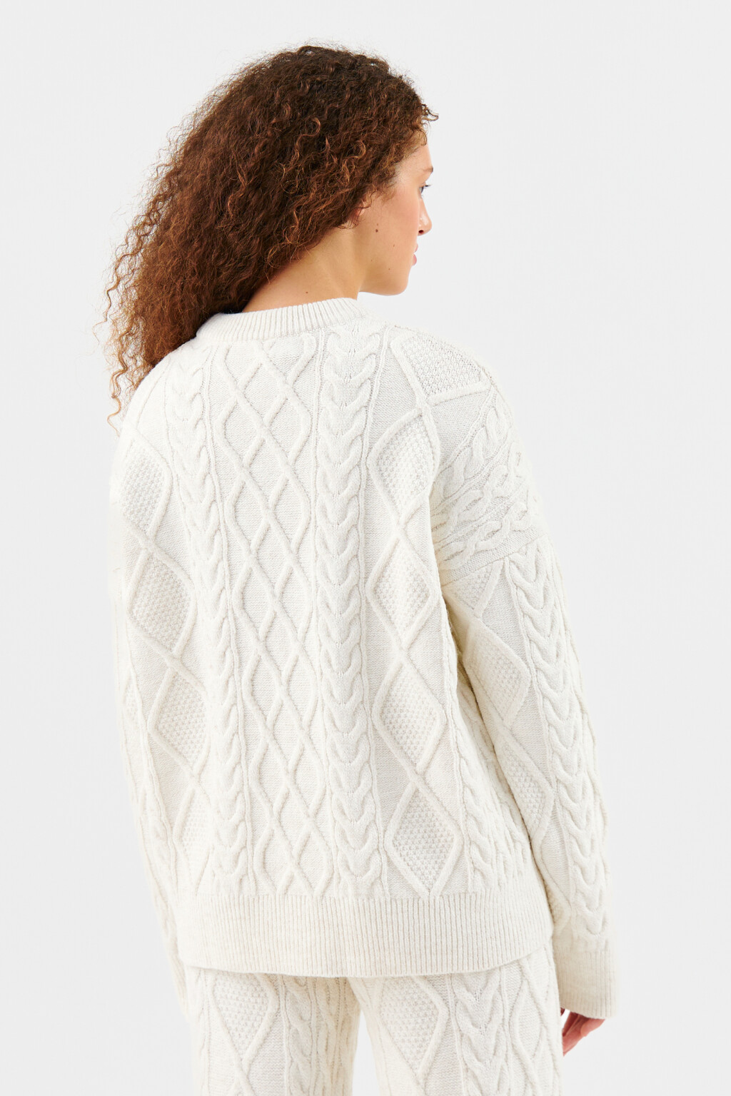 Свитер толстой вязки с узором-косичкой - цвет бежевый - 3