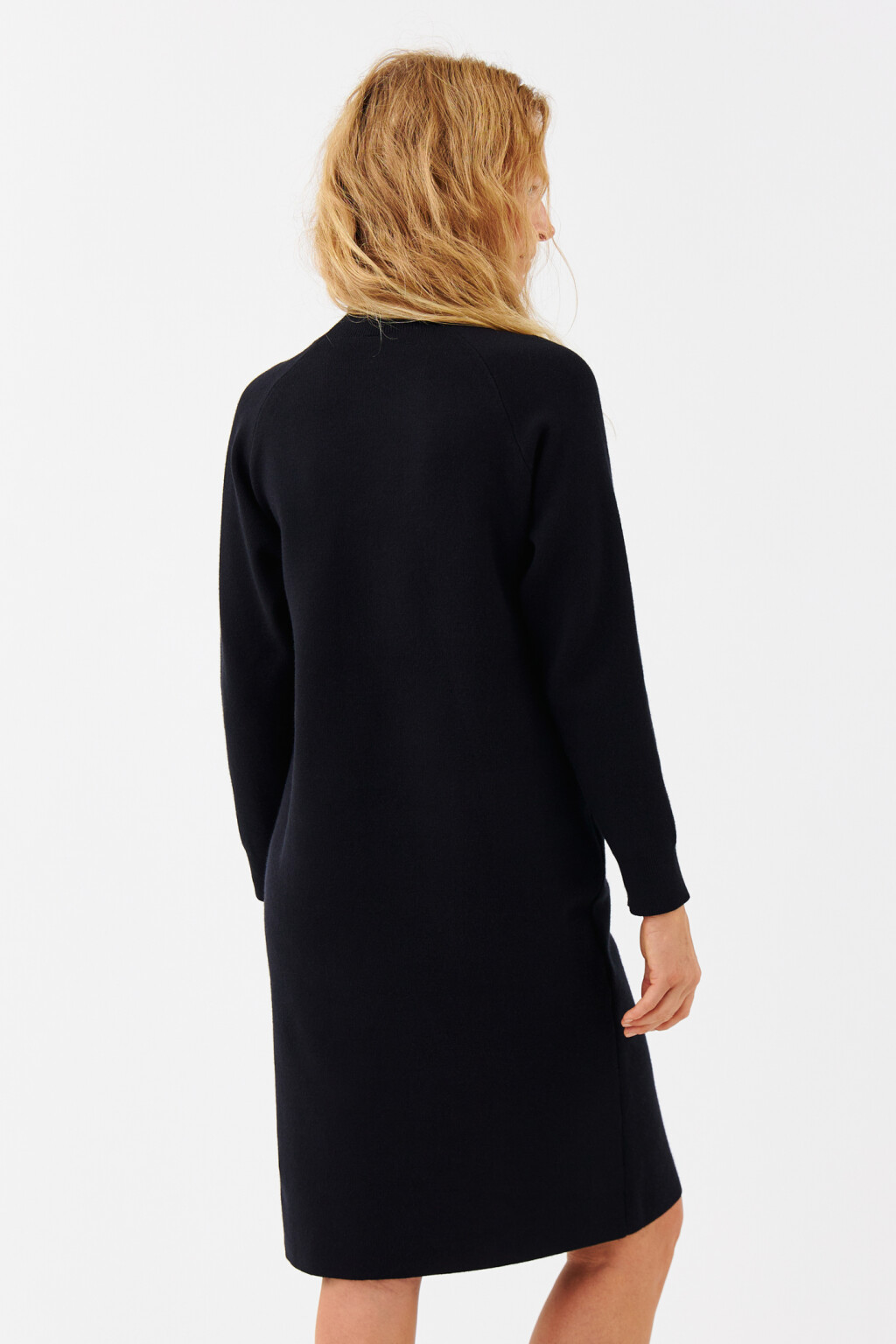 Платье-водолазка вязаное вискозное - цвет черный - 3