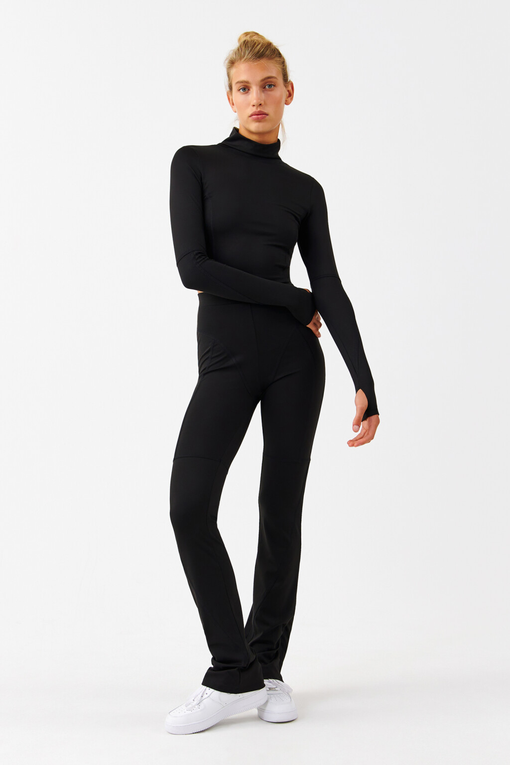 Брюки клеш спортивные с разрезами снизу - цвет черный - 4