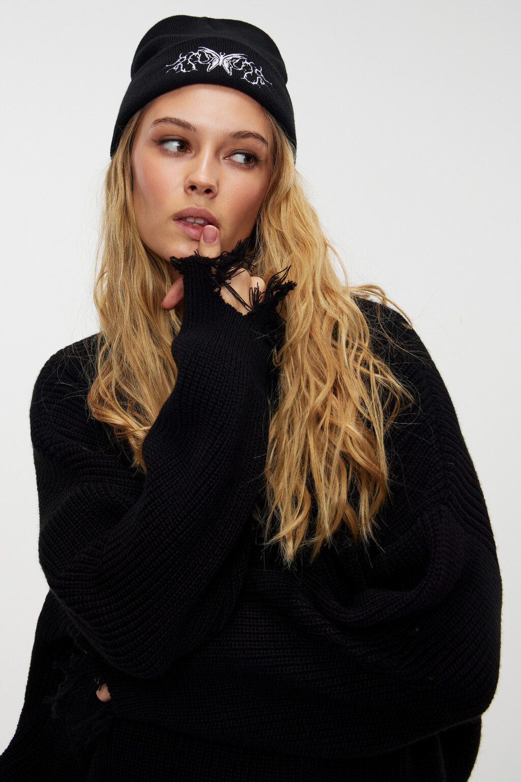 Шапка бини с принтом-вышивкой - цвет черный - 6