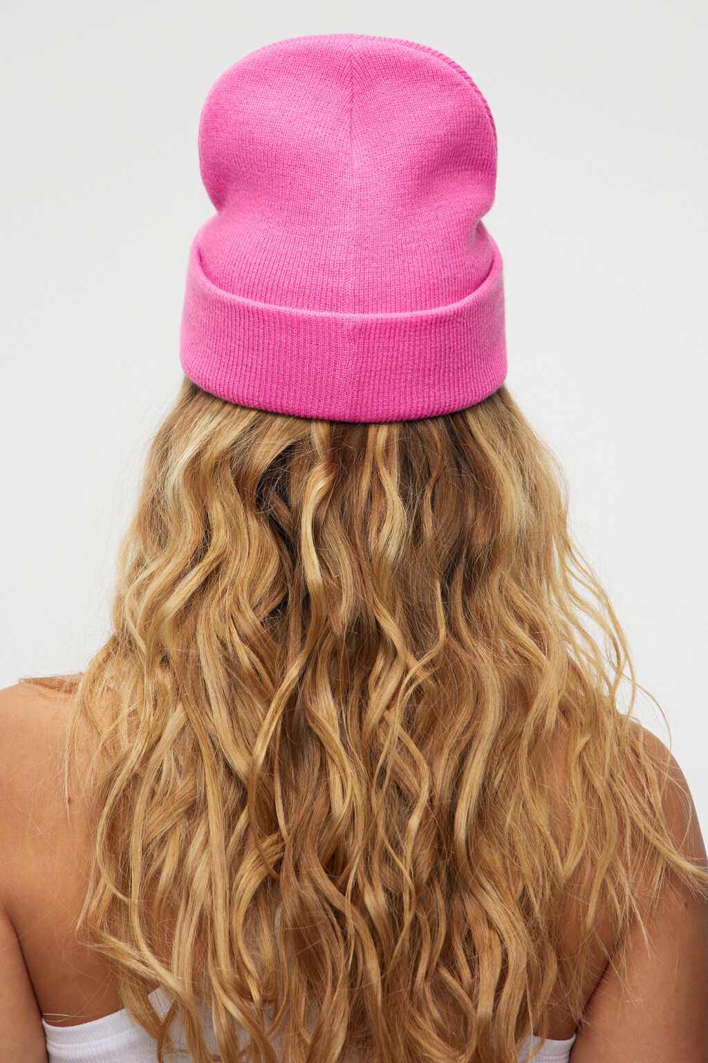 Шапка бини с принтом-вышивкой - цвет розовый - 5