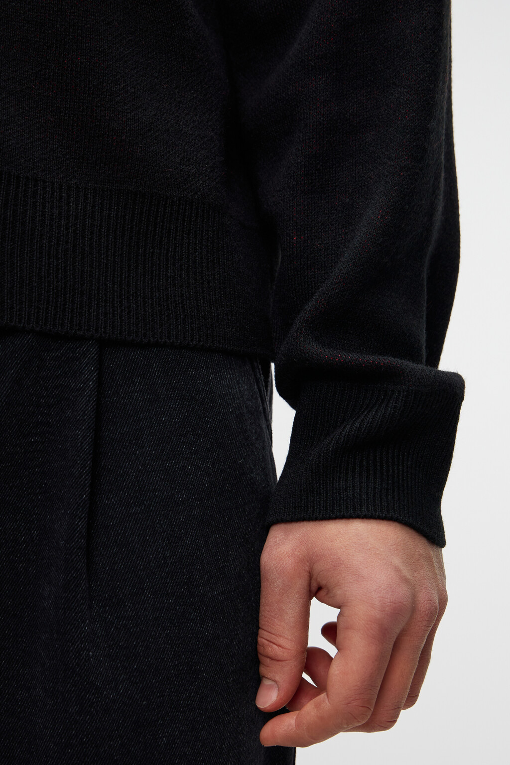 Джемпер вязаный с принтом-надписью - цвет черный - 5