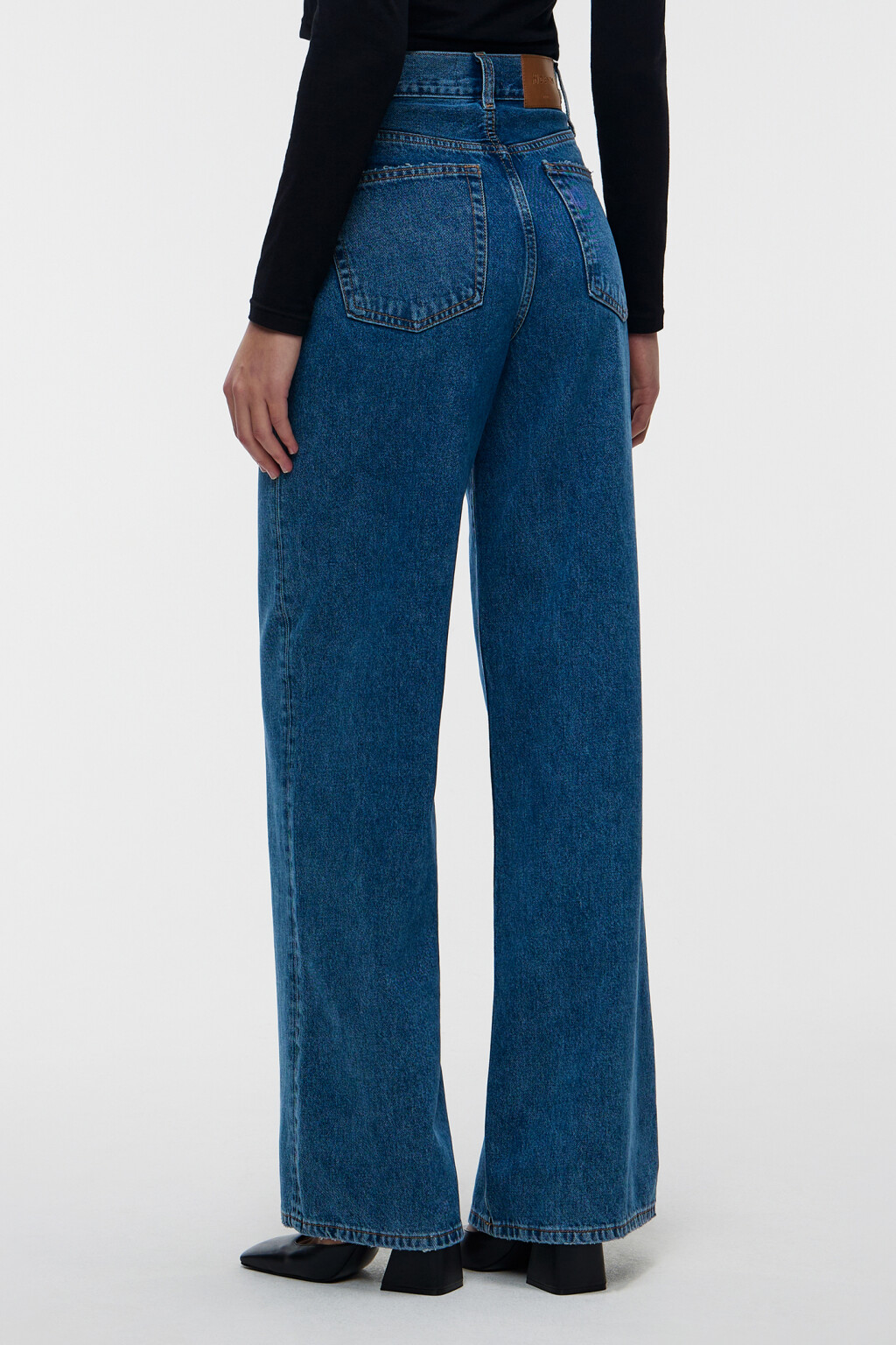 Джинсы wide leg с потертостями на карманах - цвет голубой - 3