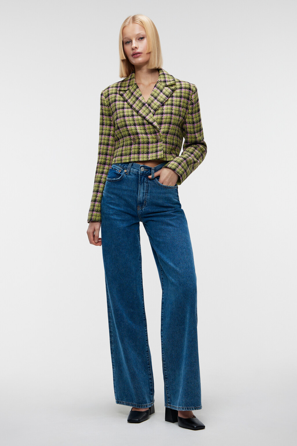 Джинсы wide leg с потертостями на карманах - цвет голубой - 4