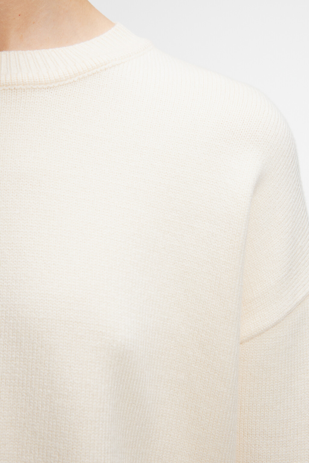 Свитер oversize вискозный тонкой вязки - цвет бежевый - 5