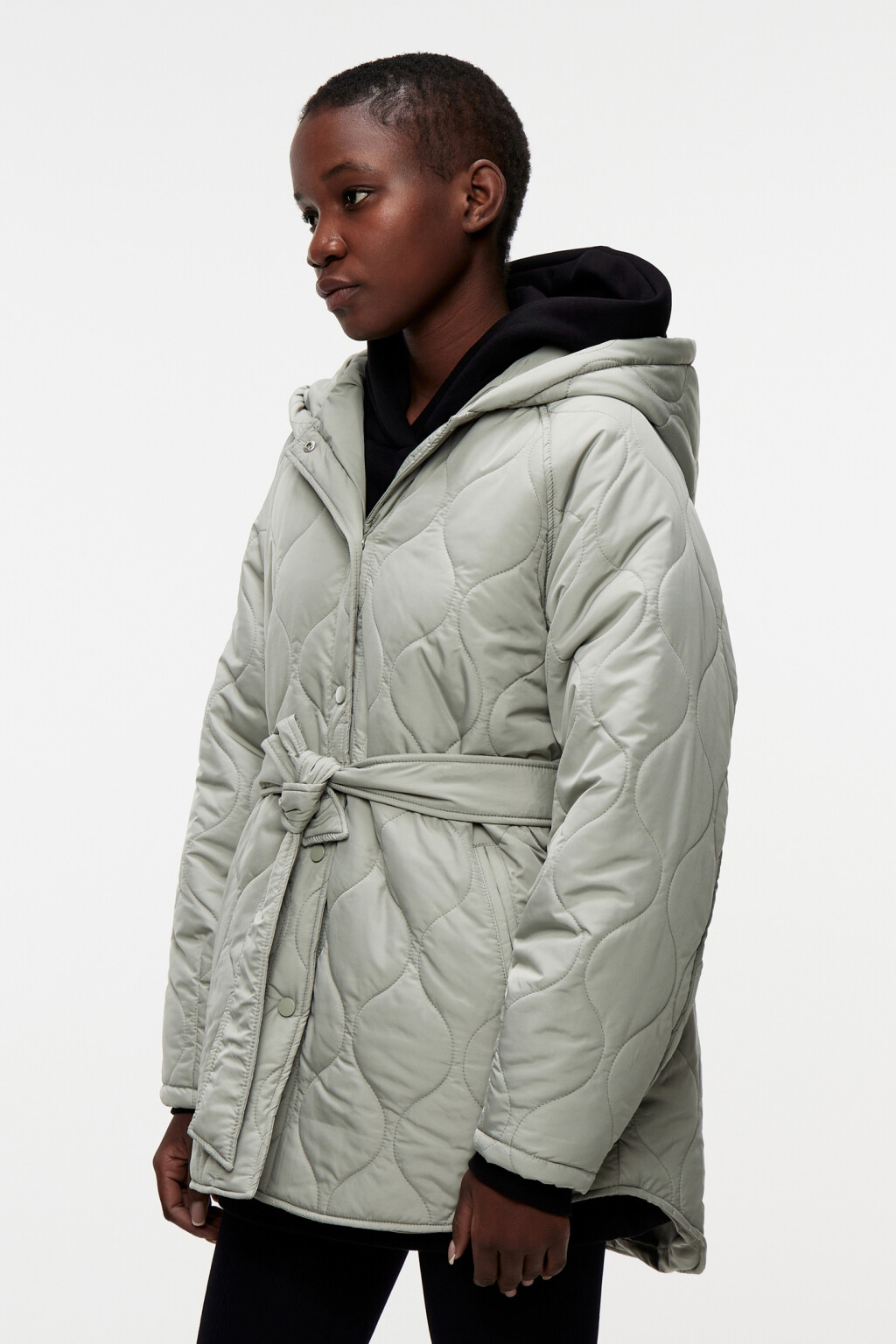 Куртка стеганая утепленная с капюшоном и поясом - цвет зеленый - 2